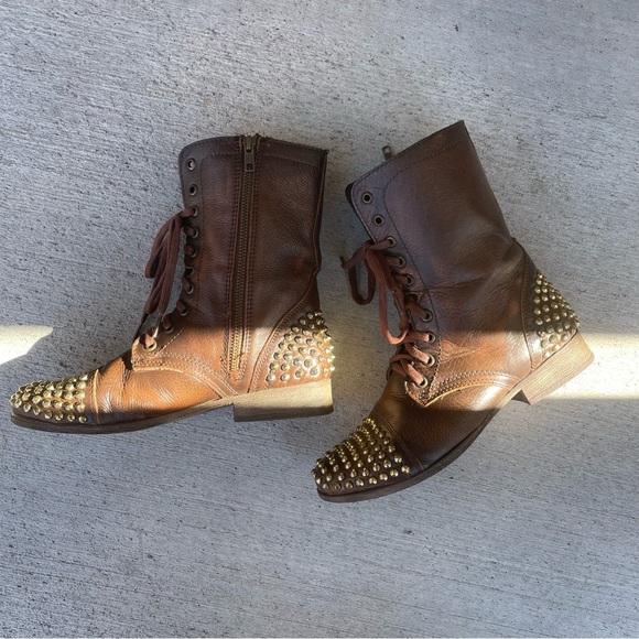 Steve Madden Distressed Brown Leather Mid-Calf Boots Gold Studs 8.5 - Picture 5 of 12
